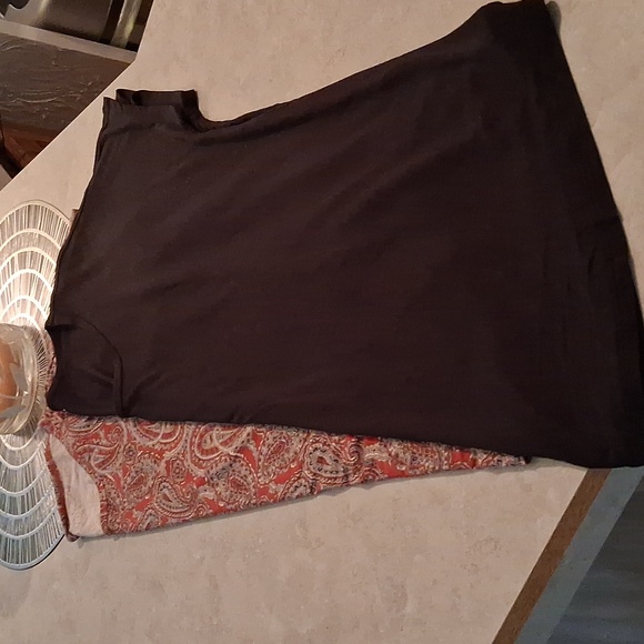 Lands' End Black and Red Short Sleeve Silky T-Shirts MED - Picture 3 of 4